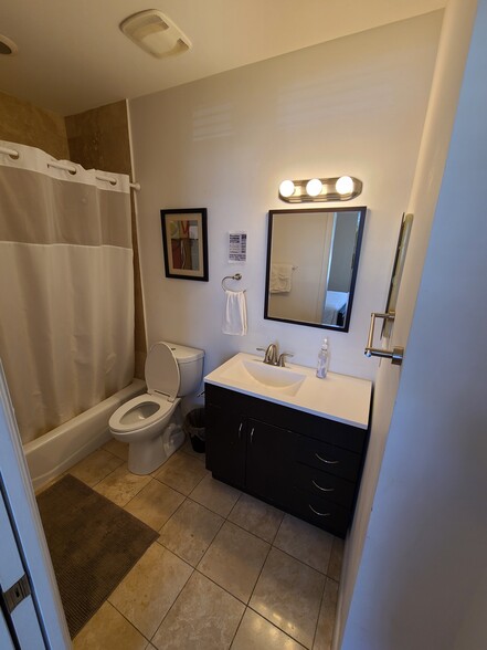 Guest Bath (2 Like This) - 6461 Indian Creek Dr