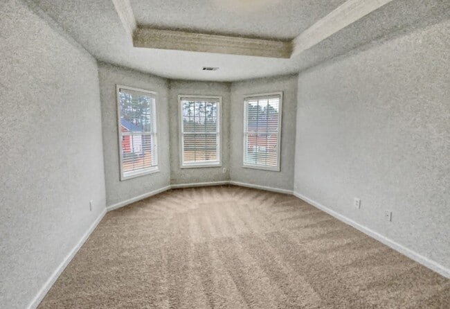 Building Photo - 1115 Fountain Crest Dr