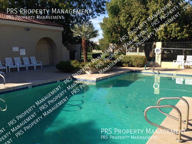 Building Photo - 925 S Scallop Dr