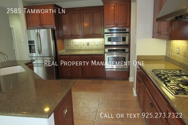 Building Photo - 2585 Tamworth Ln