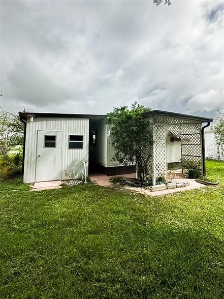 Building Photo - 527 S Egret Cir