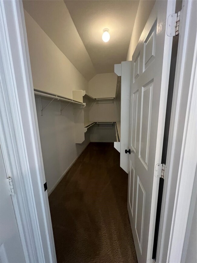 Building Photo - 26 Merit Woods Pl
