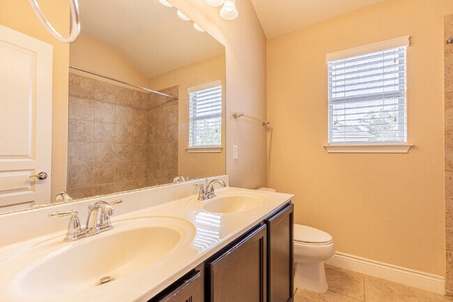 Building Photo - 3922 Retreat Run