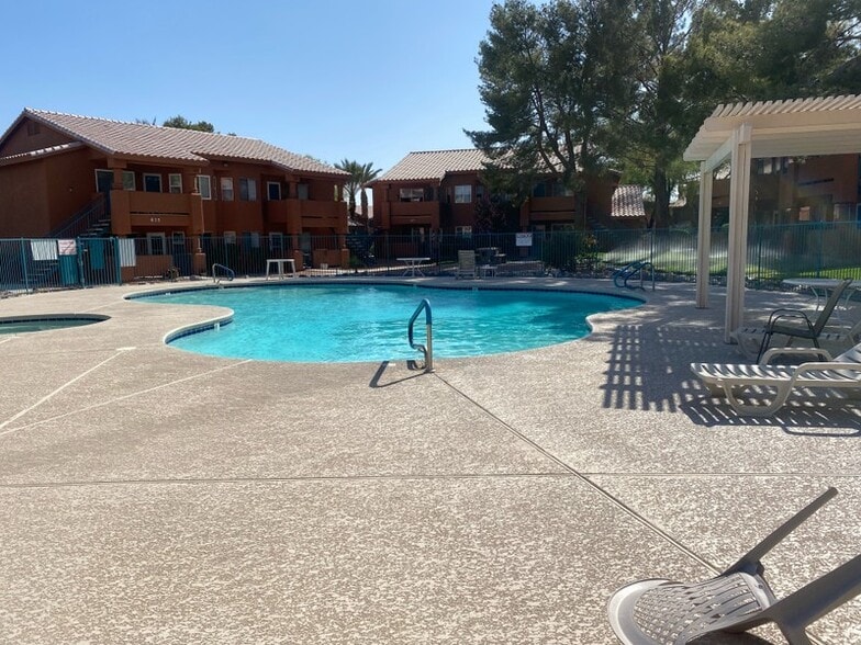 Building Photo - 874 Mesquite Springs Dr