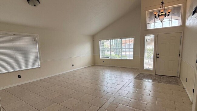 Building Photo - 3012 E Hermosa Vista Dr