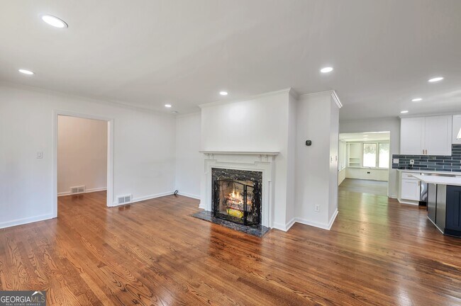 Building Photo - 1332 Willis Mill Rd SW