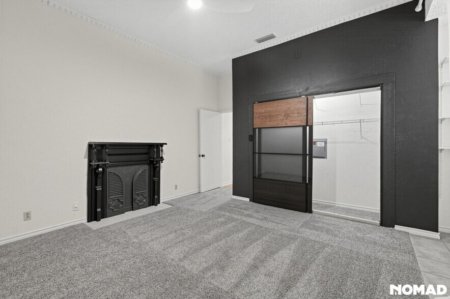 Building Photo - 3319 Reagan St