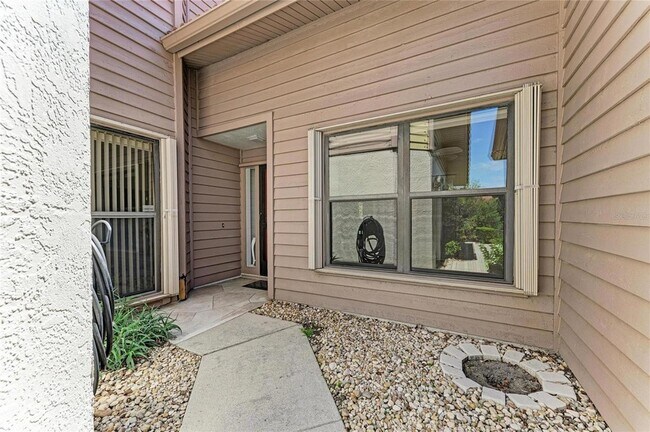 Building Photo - 3946 Wilshire Cir E