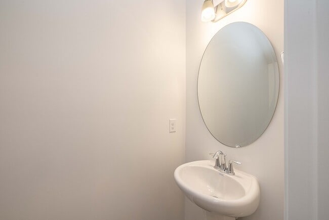 Building Photo - 4BD/2.5 House in the Stonebridge Fairways Community - AVAILABLE MAY 2026