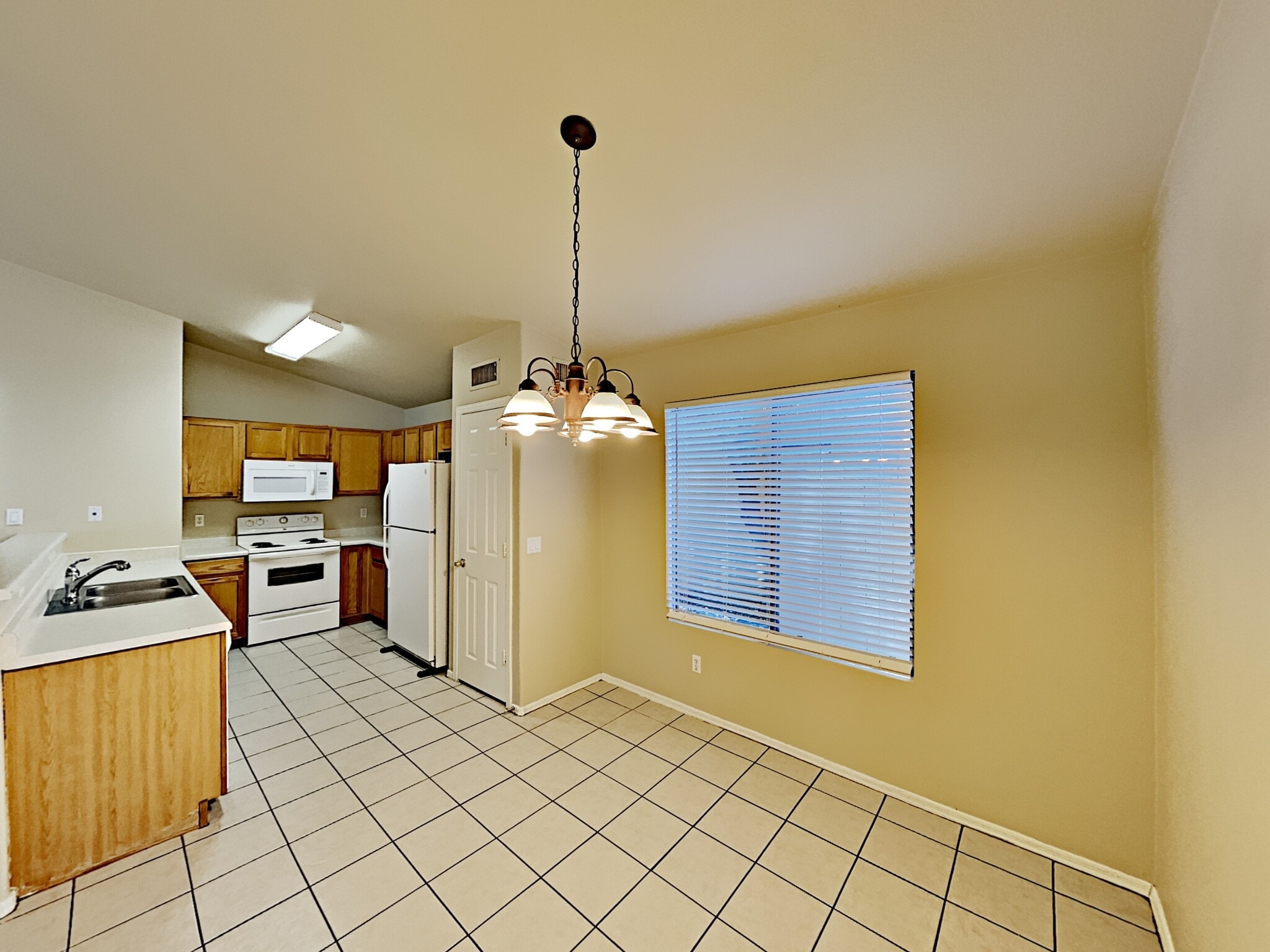 Building Photo - 12710 W Via Camille