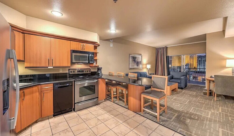 Building Photo - 211 E Flamingo Rd