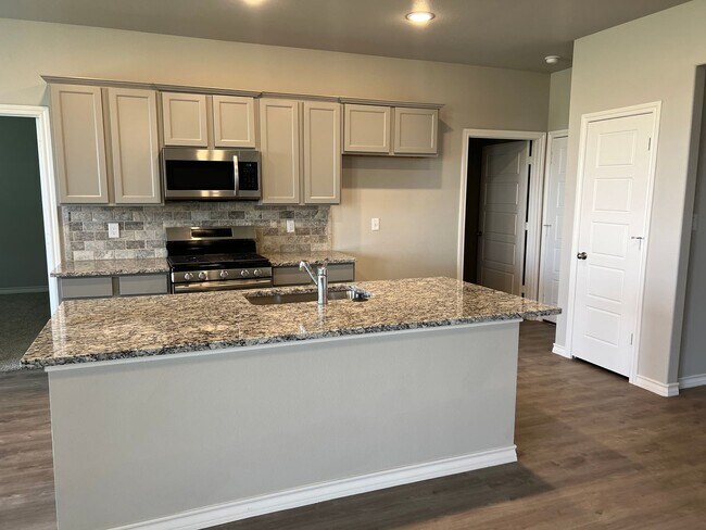 Building Photo - 3 Bedroom 2 bath New Construction Home is ...