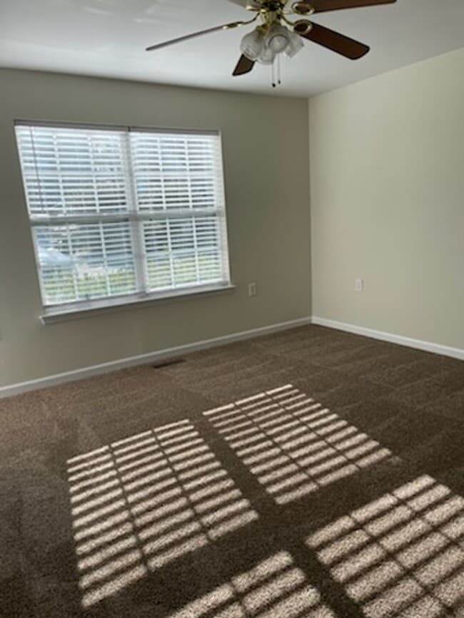 Building Photo - Landmark Court II