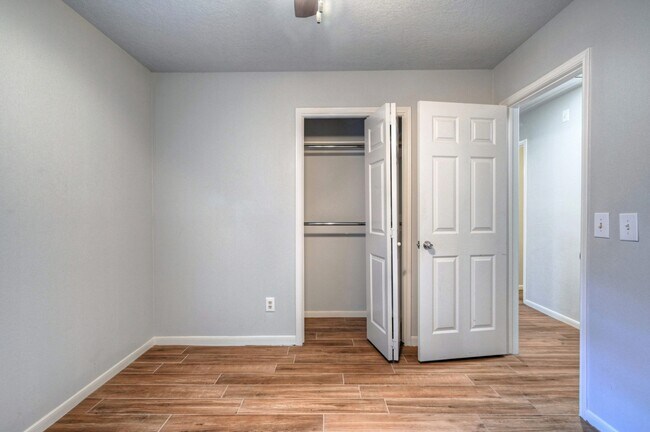 Building Photo - 15 White Bark Pl