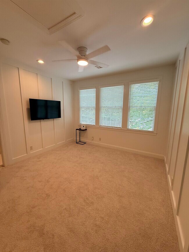 Building Photo - 1140 Starboard Dr
