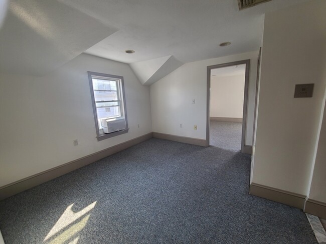 Building Photo - 26-28 Leyden St