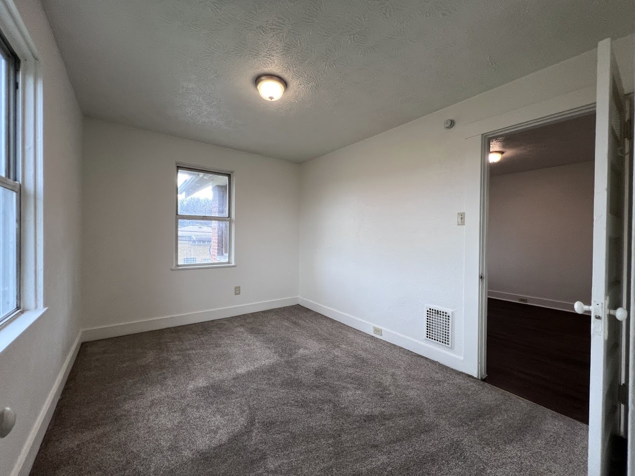 Building Photo - 610 Short St