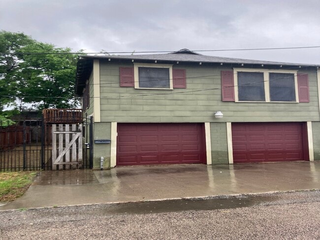 Building Photo - 4921 Maxie St