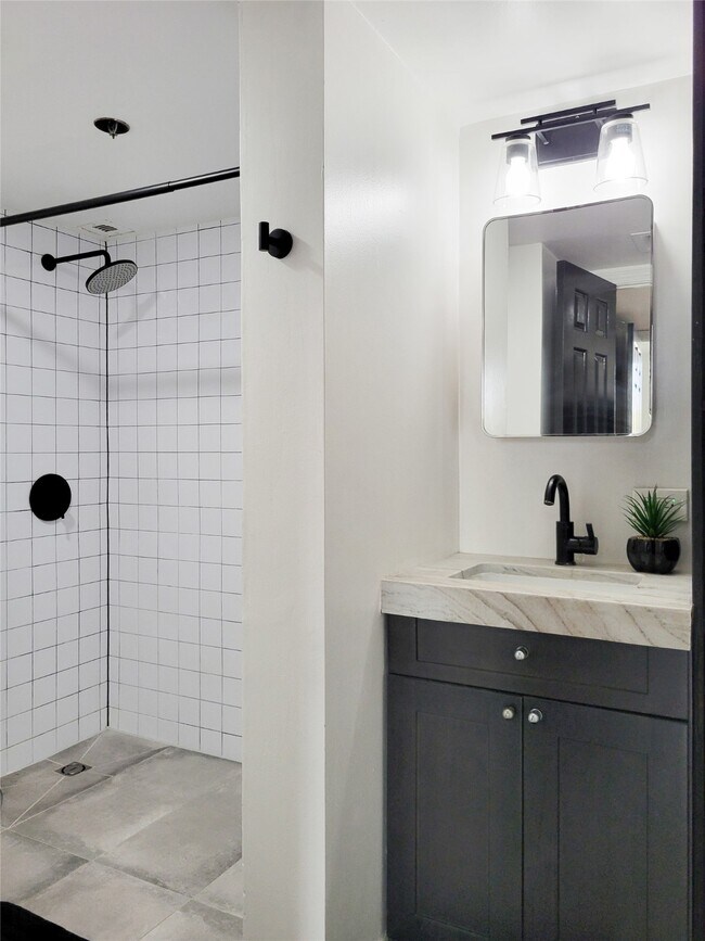 Building Photo - 3525 Sage Rd