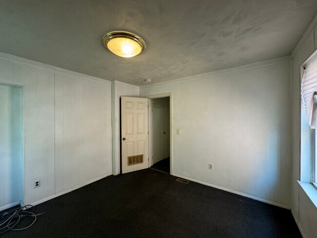 Building Photo - 505 Cato St