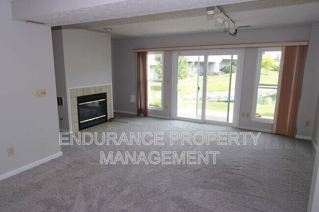 Building Photo - 482 Madeira Ct