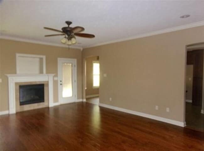 Building Photo - 18 Cains Cove