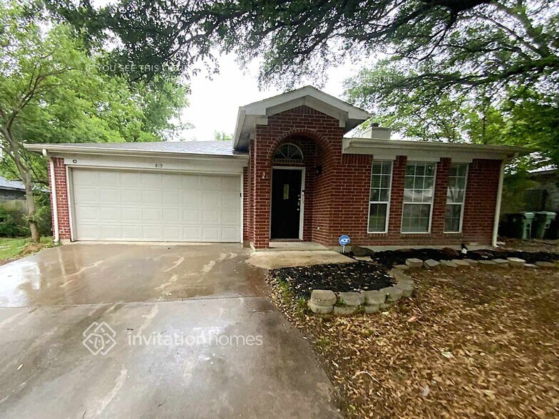 Primary Photo - 819 Havenbrook Dr