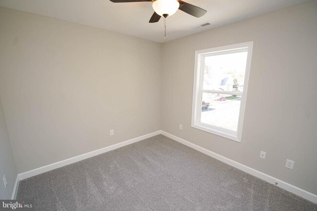 Building Photo - 621 Cedar St