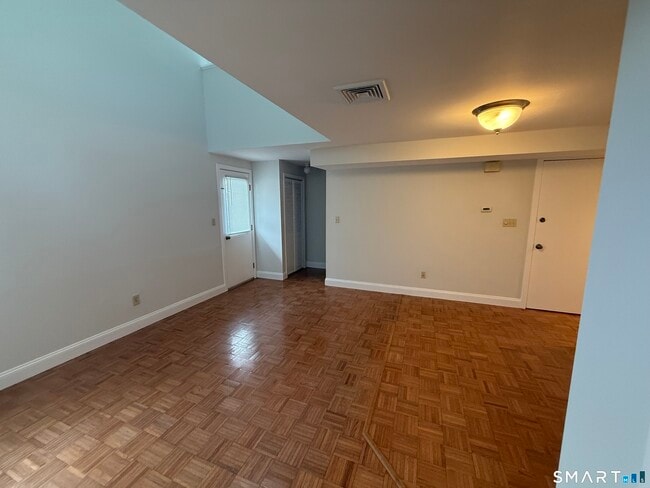 Building Photo - 105 Tremont Ave