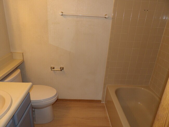 Building Photo - 6419 Village Ln