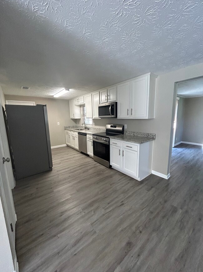 Building Photo - 1214 Santiago Dr