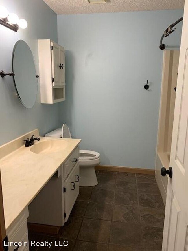 Building Photo - 3 br, 2 bath House - 4013 Danube Circle