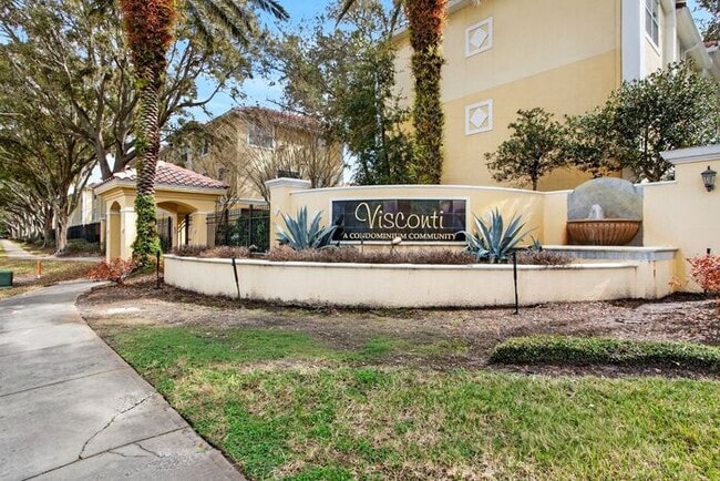 Building Photo - Immaculately updated 3/2.5 Three-Story Maitland Condo in Visconti!