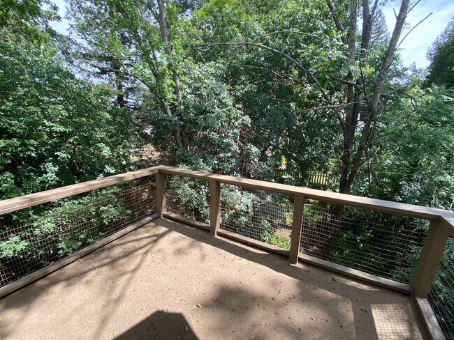 Building Photo - 2 Bed 2 Bath, LARGE Creek Side Apartment N...