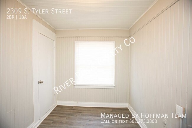 Building Photo - 2309 S Tyler St