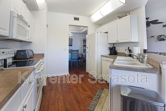 Building Photo - 7068 Prosperity Cir