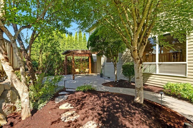 Building Photo - 13790 NW Payne Dr