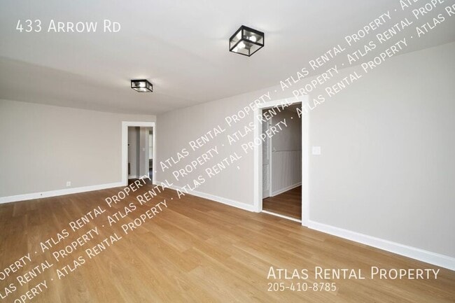 Building Photo - 433 Arrow Rd