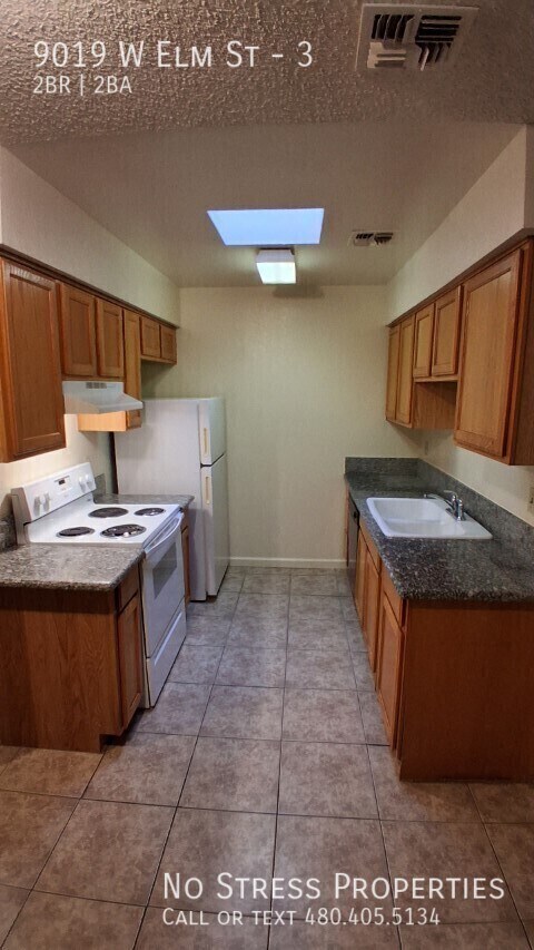 Building Photo - 9019 W Elm St