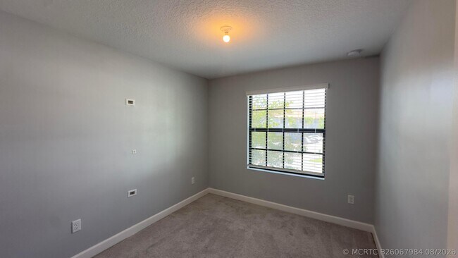 Building Photo - 4230 Napoli Lake Dr