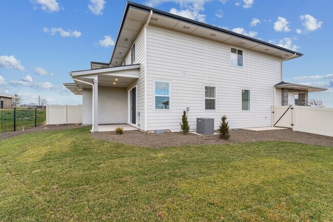 Building Photo - 8284 W Grey Alder Dr