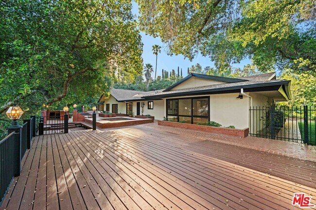 Building Photo - 17449 Sumiya Dr