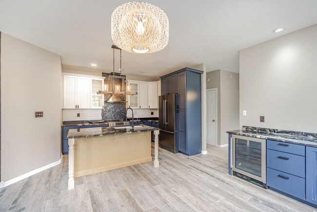 Building Photo - 741 Whispering Brook Trce