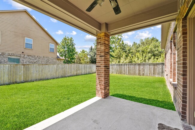 Building Photo - 115 Black Swan Pl