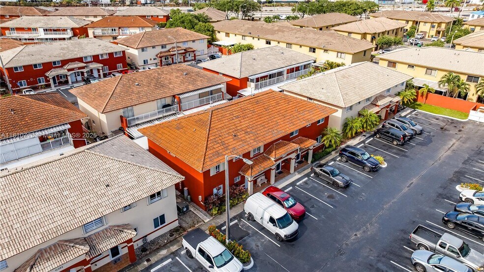 Building Photo - 11027 W Okeechobee Rd