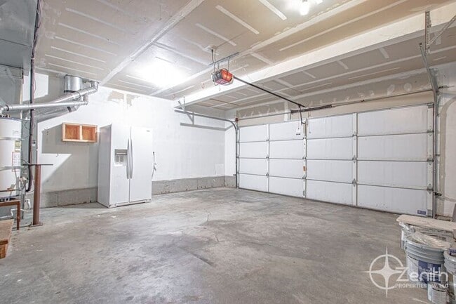 Building Photo - 13920 NW 23rd Ave