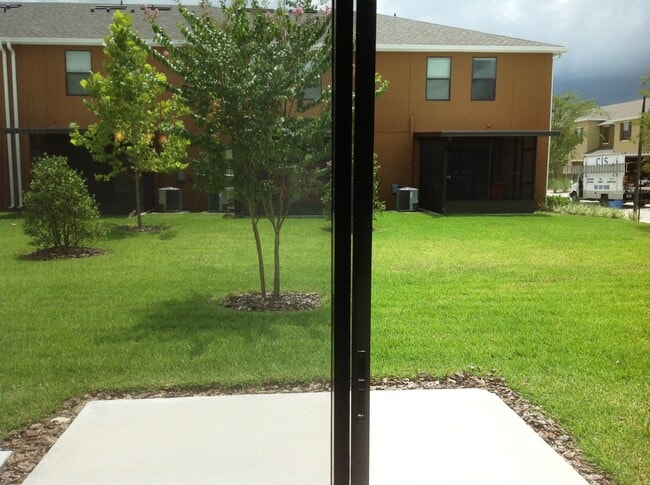 Building Photo - 3/2.5 Two-Story Townhouse with 1 Car Garage in Gated Community- Longwood!