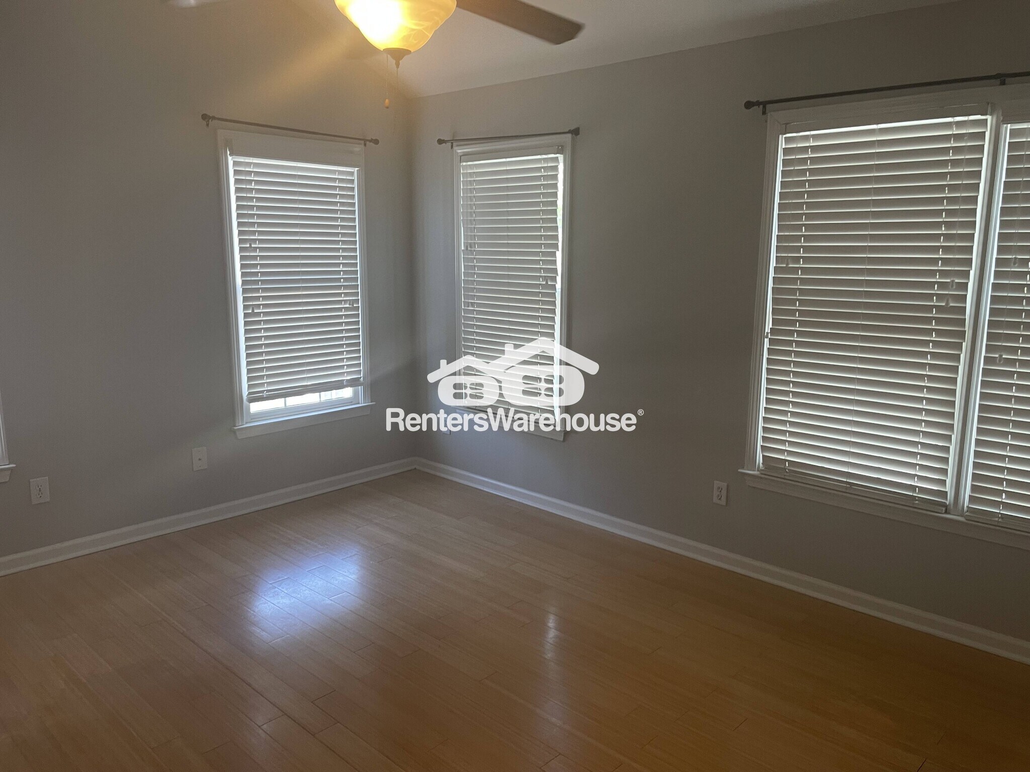 Building Photo - 1213 Discover Green Ln