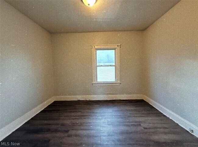 Building Photo - 12106 Forest Ave