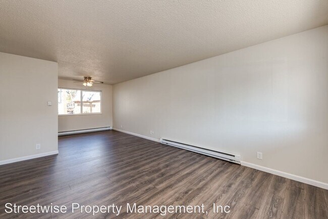 Building Photo - 2705 SE Courtney Ave